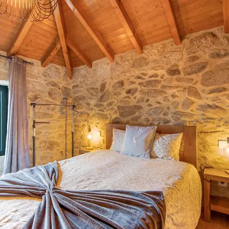 Casa De Pedra D'alborinhas Ferienhaus Aroes (Aveiro)
