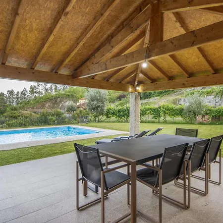 Casa De Pedra D'alborinhas Ferienhaus *